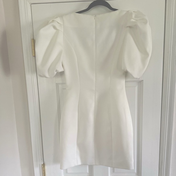 Elliatt Alondra Puff Sleve Mini Dress - Picture 2 of 4